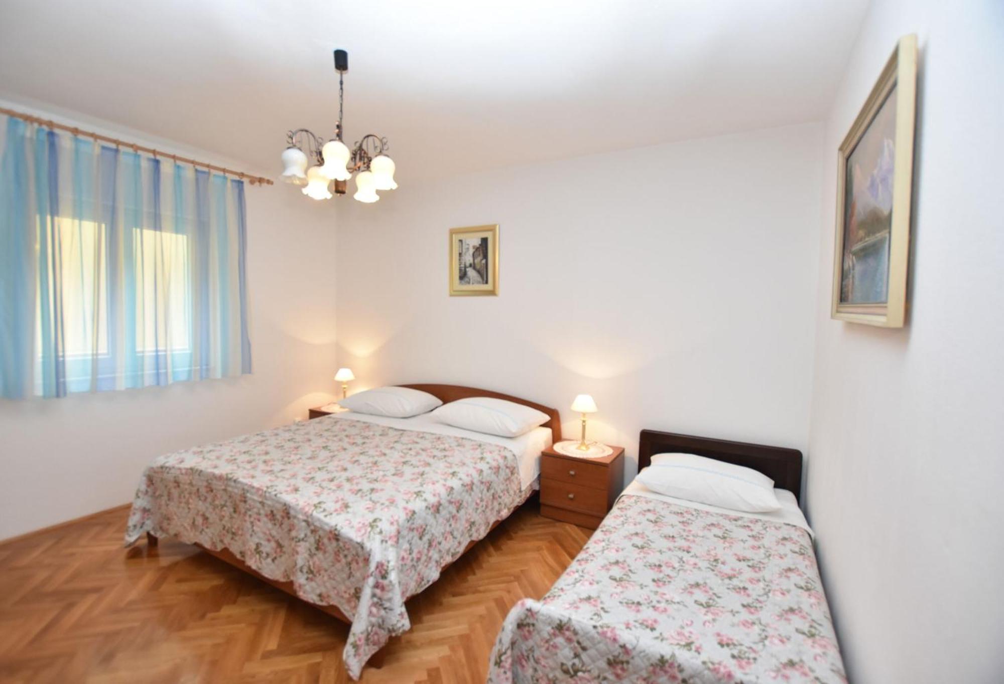 Apartment Moric Trogir Room photo